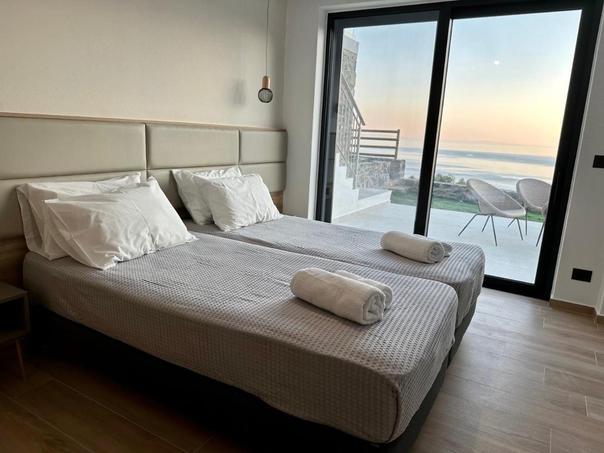 Skyline Iconic Villa 플라키아스 외부 사진