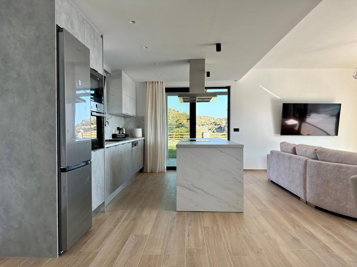 Skyline Iconic Villa 플라키아스 외부 사진