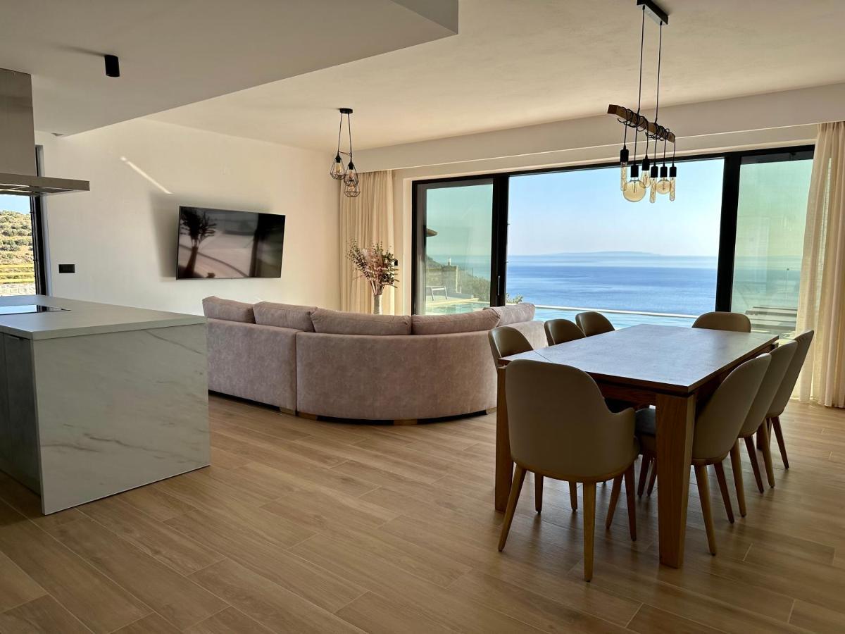 Skyline Iconic Villa 플라키아스 외부 사진