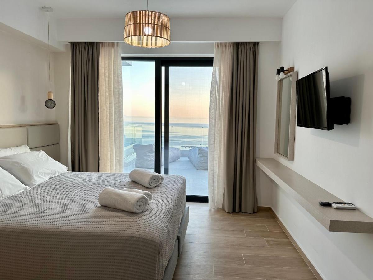 Skyline Iconic Villa 플라키아스 외부 사진