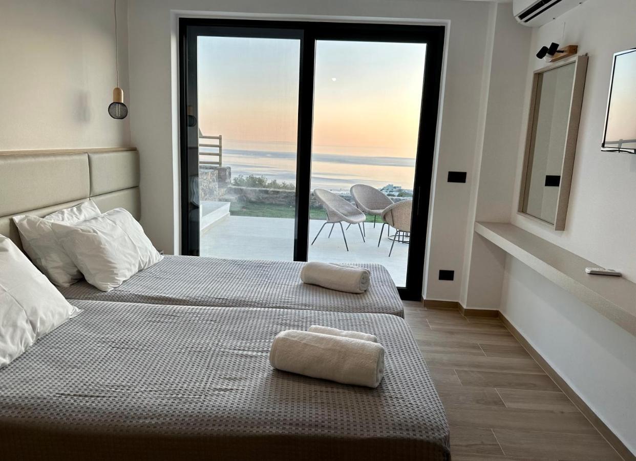 Skyline Iconic Villa 플라키아스 외부 사진